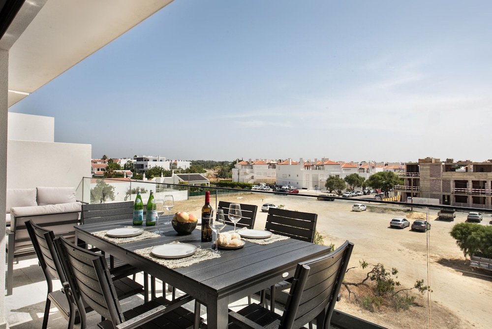Sunny Apartments X in Tavira