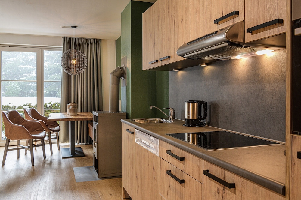 Beautiful Apartment in Viehhofen With hot tub