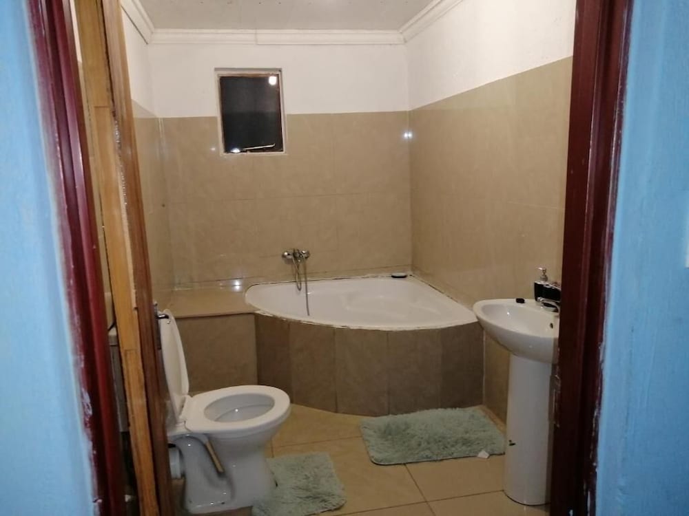 Moholoholo lodge
