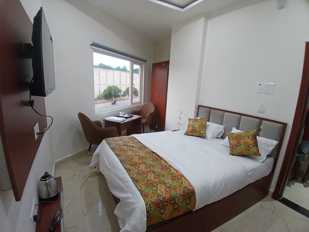 The Millennium Kashi Hotel