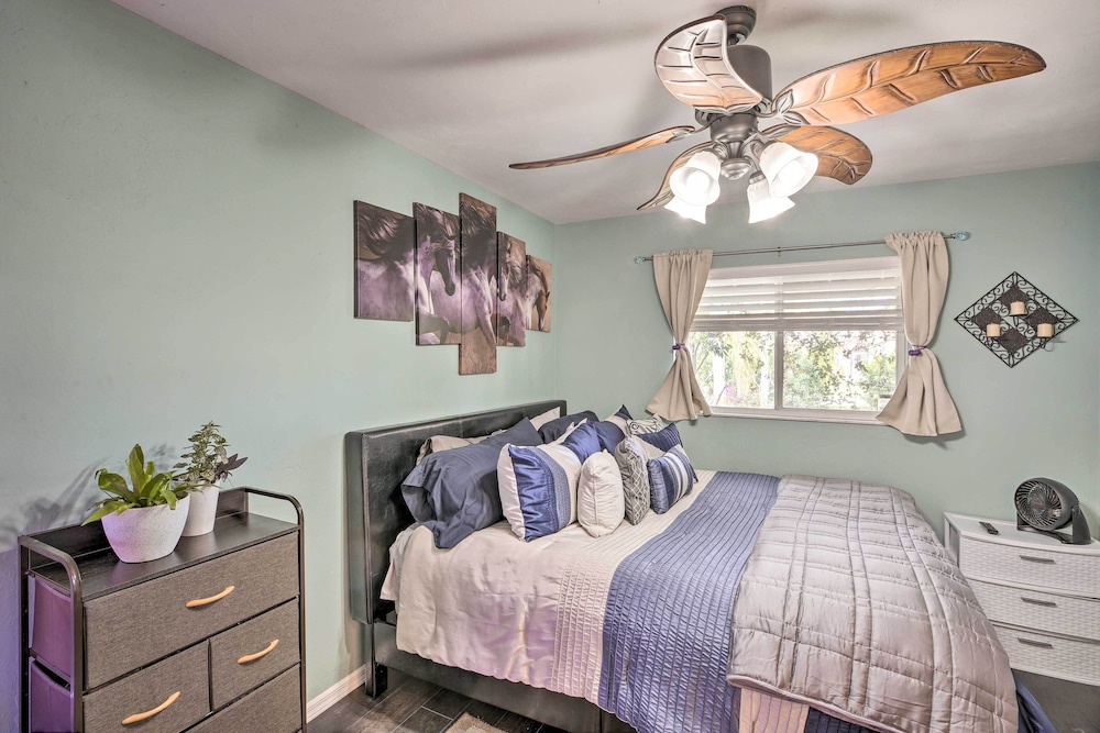 Updated Fort Myers Escape w/ Screened Lanai!