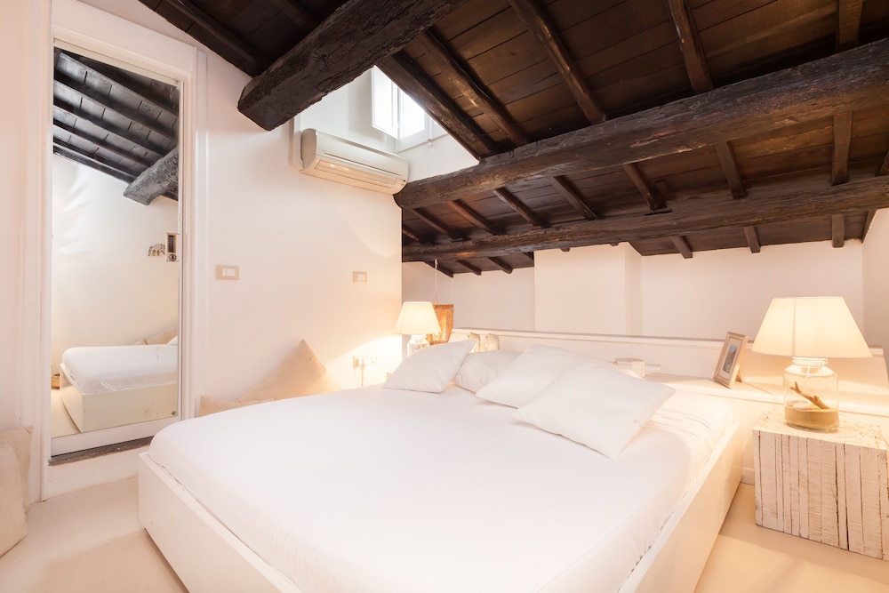Navona Penthouse