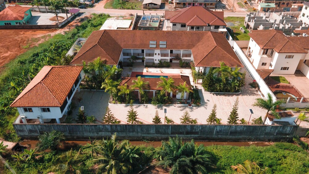 BRAGHA APARTMENTS view 2