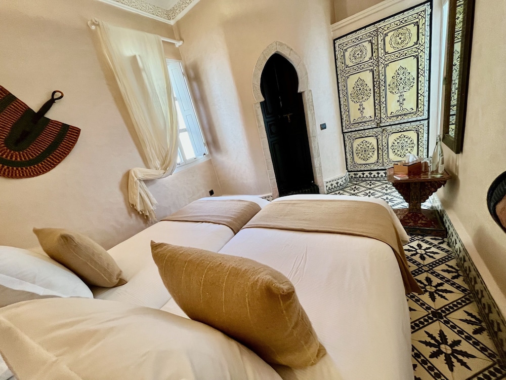 RIAD MALAÏKA