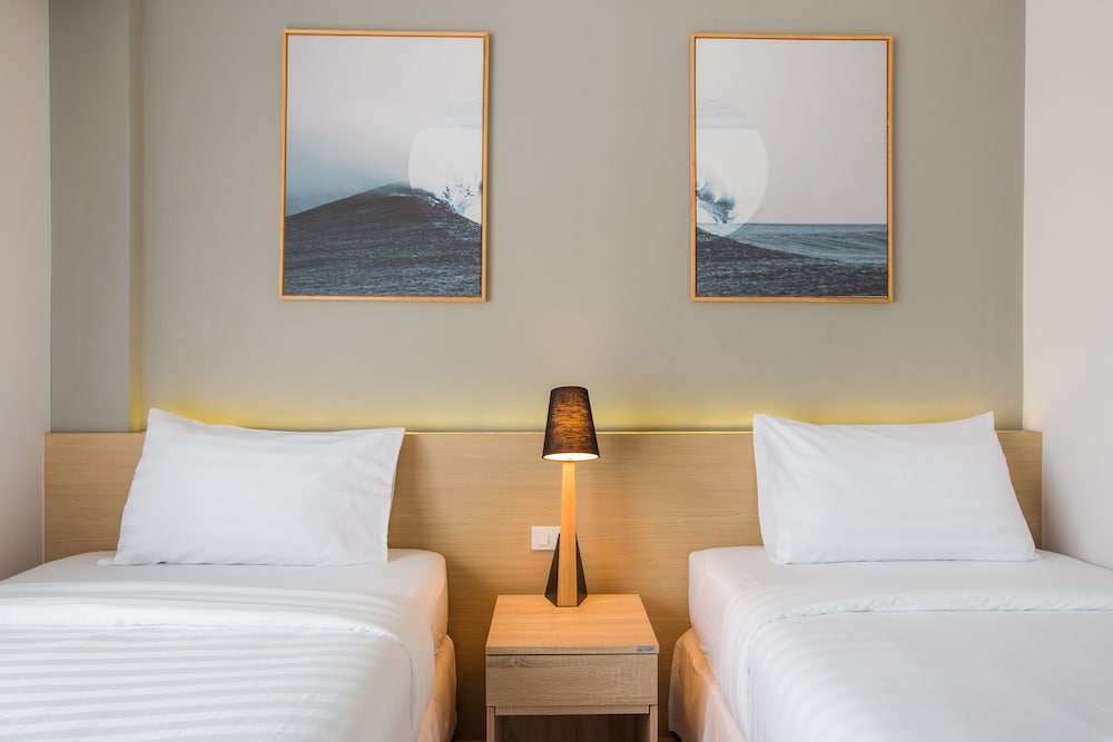 Snoozz Hotel - Hostel