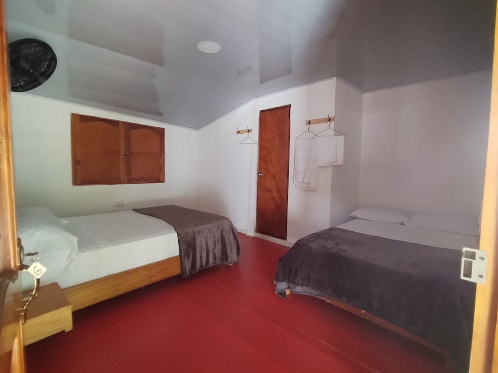 LAS CASCADAS HOSTEL TAYRONA