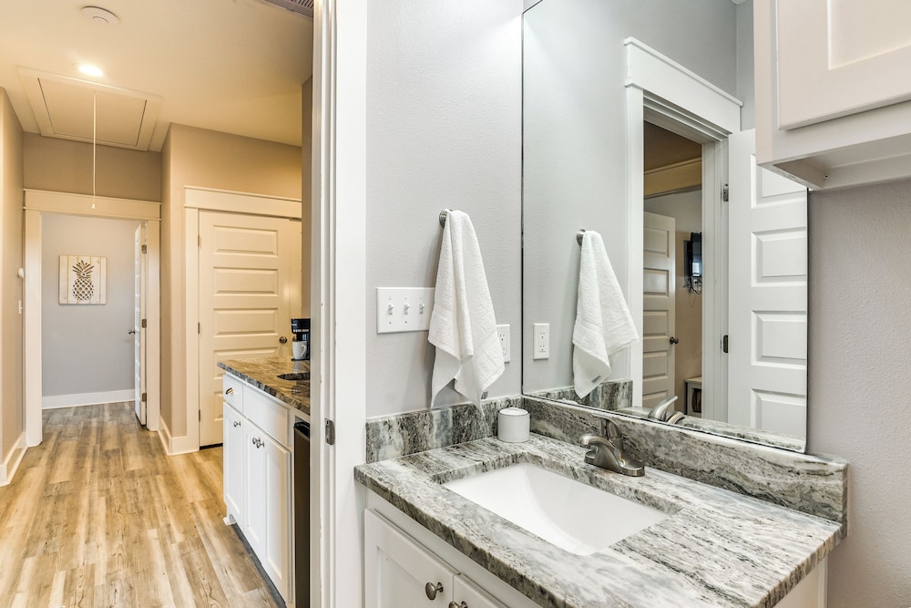 Walk to Coast: Crystal Beach Gem w/ Deck & Views