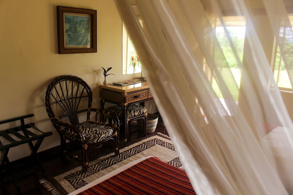Mweya Safari Lodge