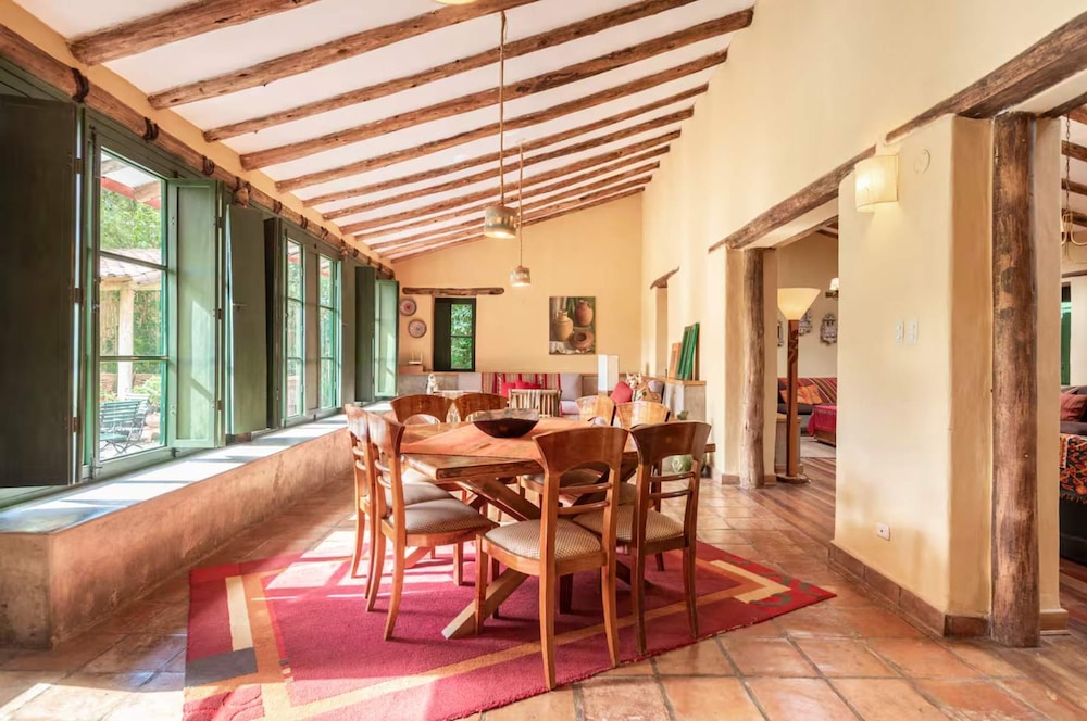 w Peaceful 4BR Villa With Nature View