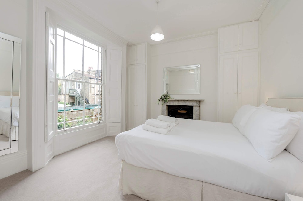 Modern 2 bed Flat - Hammersmith Grove