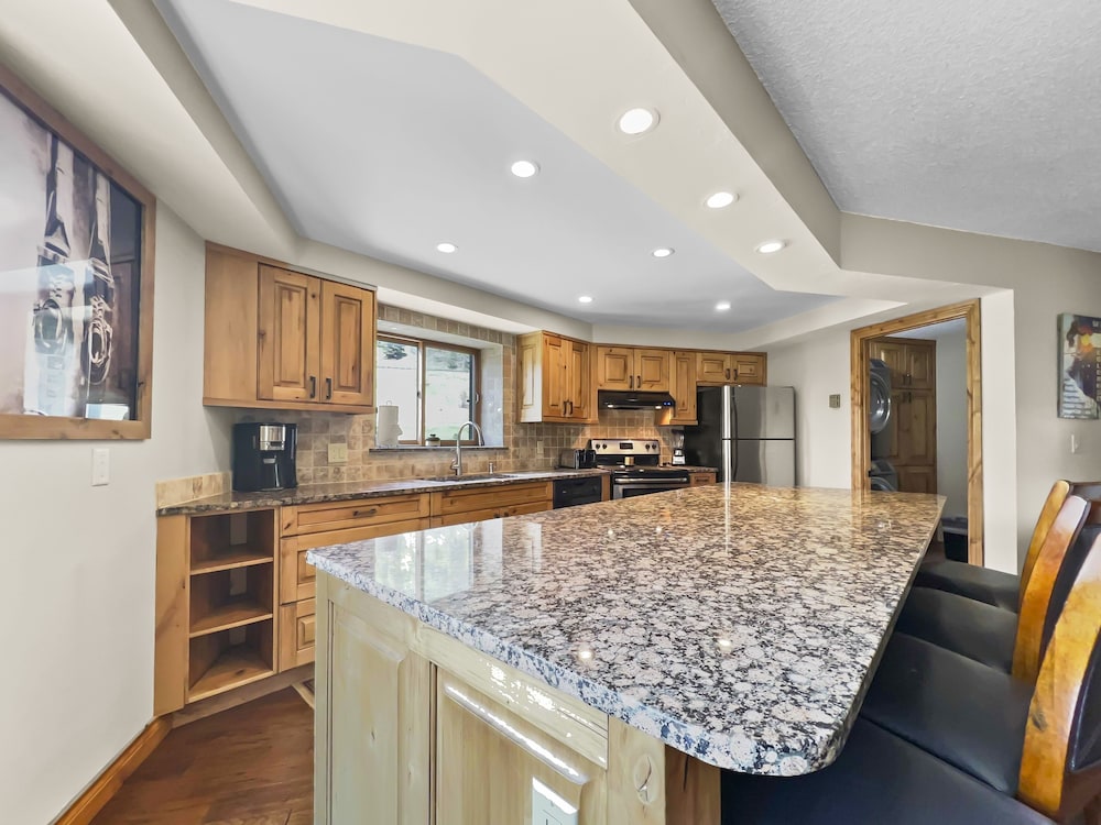SkyRun Copper Mountain Resort Vacation Lodging