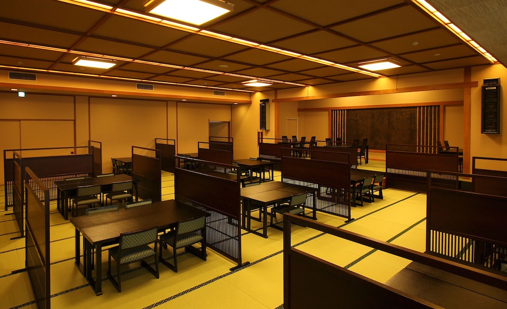 Tenku Kaiyu no Yado Suehiro