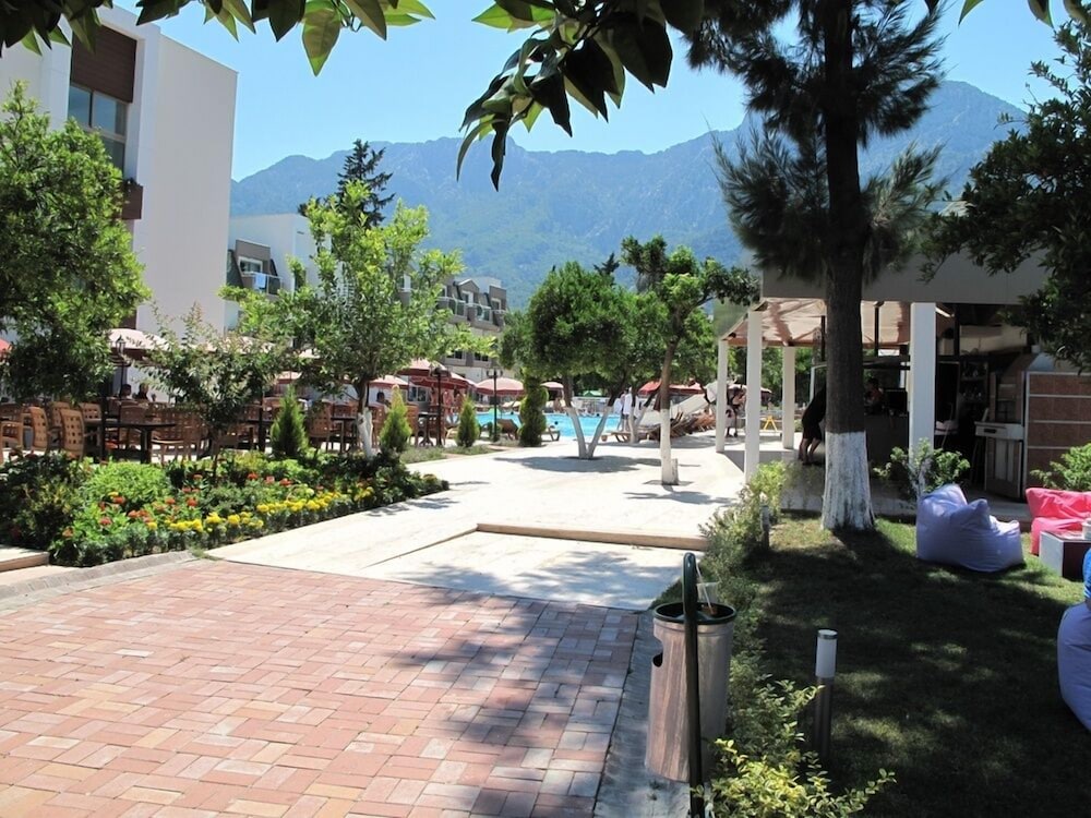 Batont Garden Resort - All Inclusive