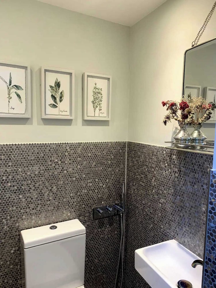 Spacious 3BD House W/private Garden - Wimbledon