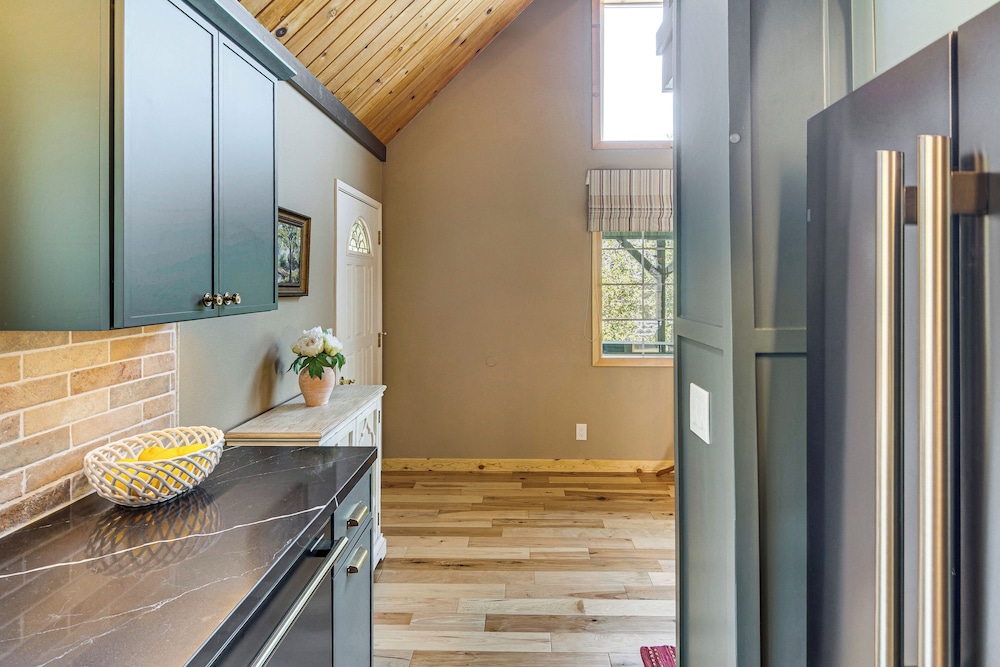 The Storybook Cottage: Every Stay Tells a Story!
