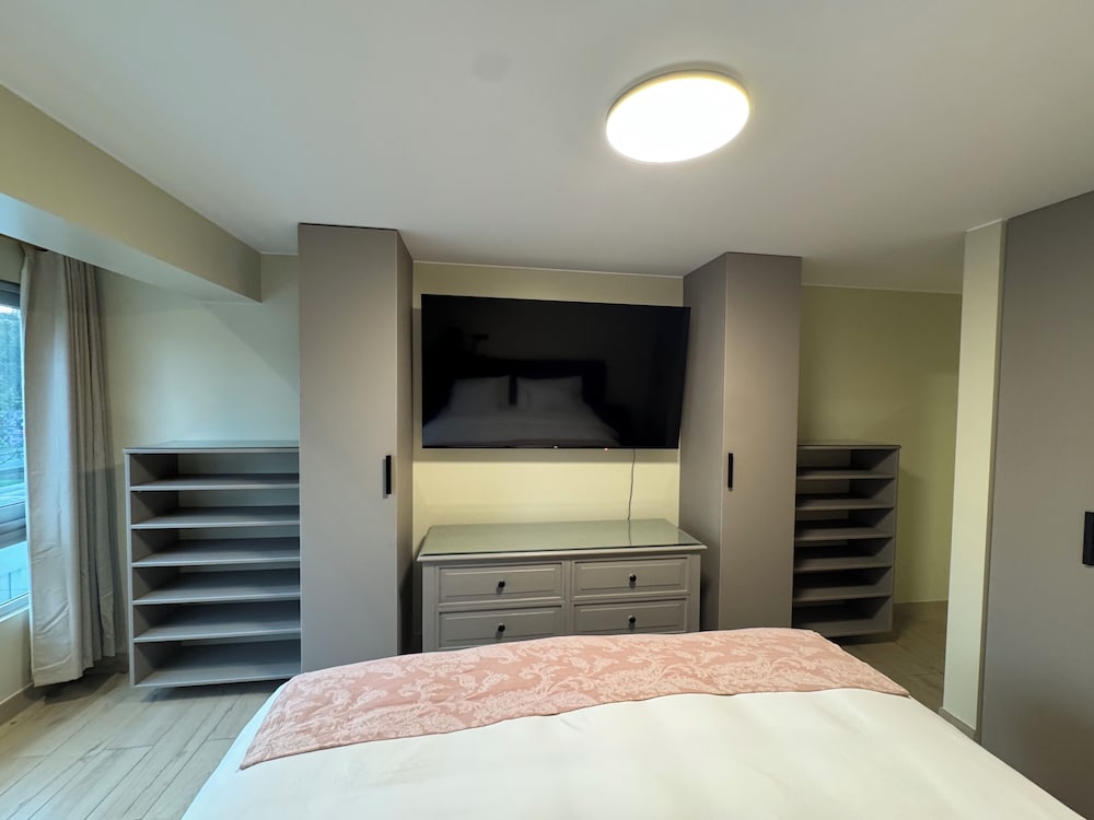 Miraflores 1 Bedroom Executive Apartment