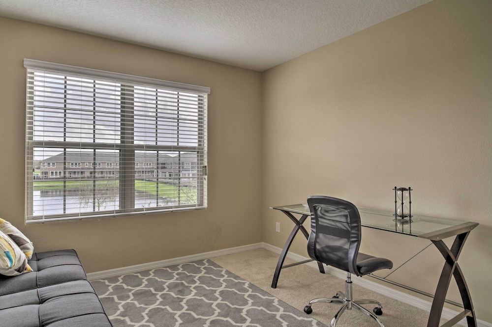 4 Mi to Dtwn: Home w/ Pool Access in Sanford