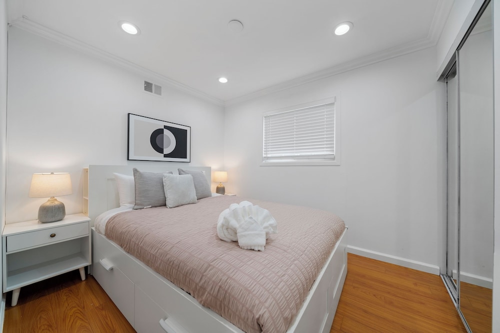 @ Marbella Lane - Serene and Pristine Home