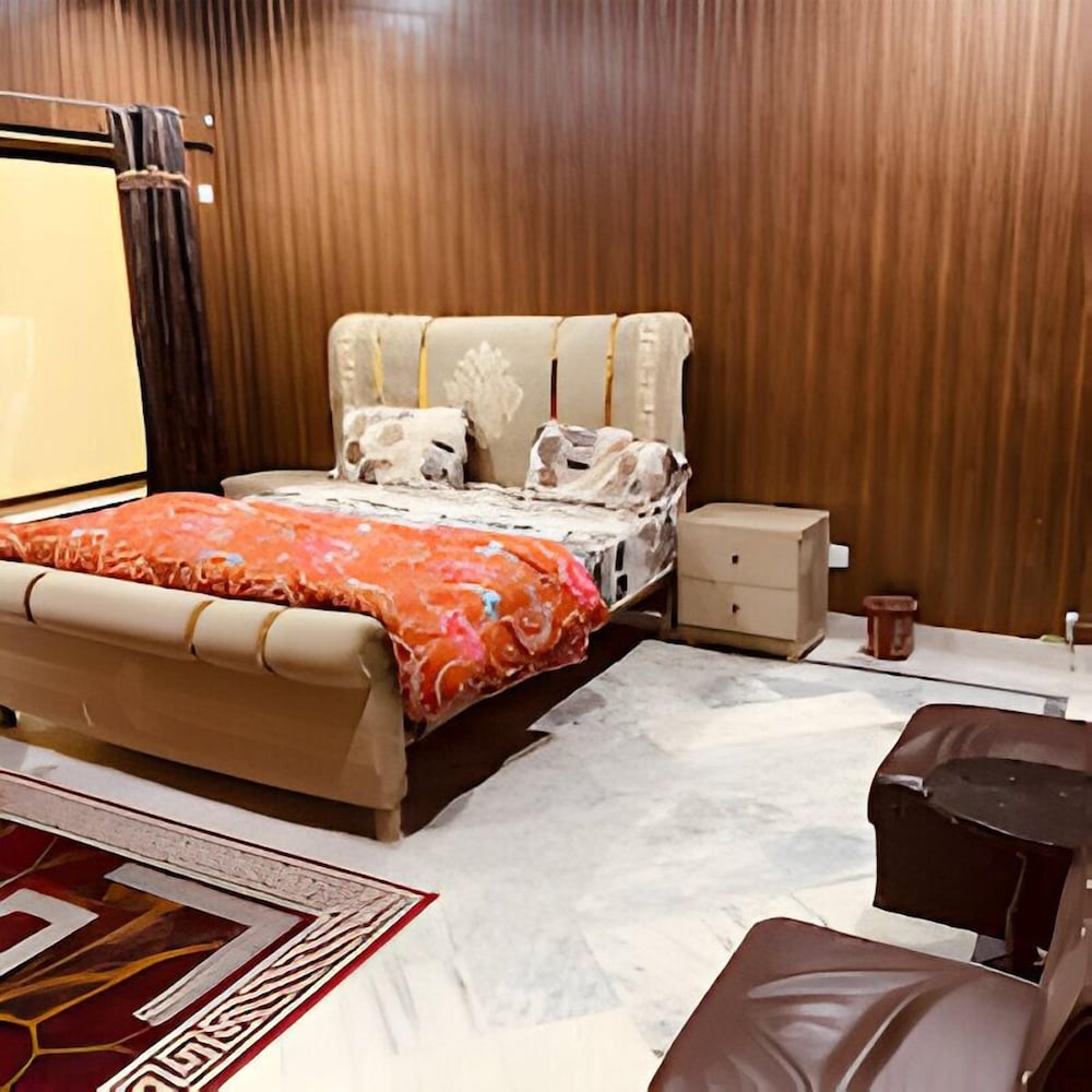 Kashee's Lodges view 2