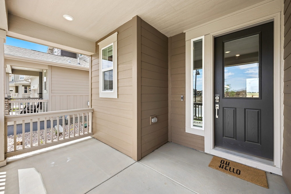 New Build W/ Great Backyard & Lake Access! view 4
