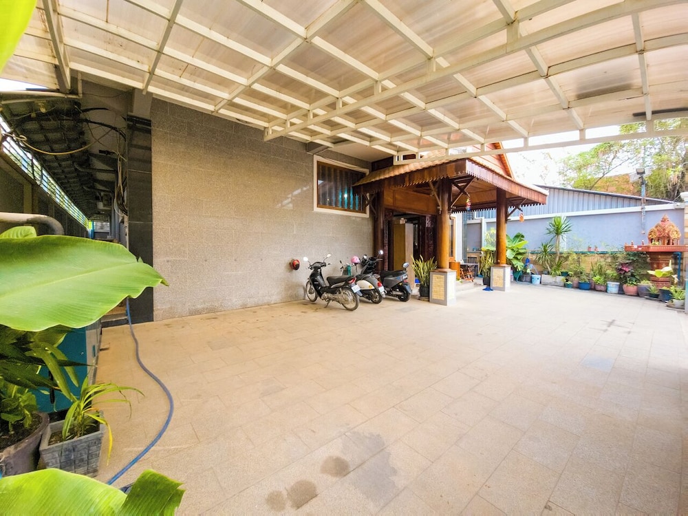 Sat Chamroeun Residence