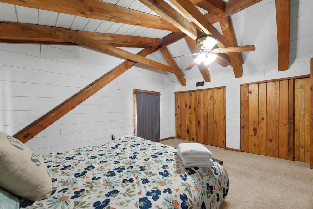Outdoors Sleeps7 Family Getaway Fun Arcade
