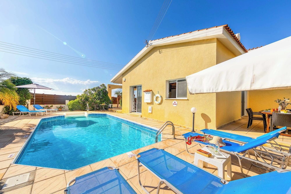 Villa Kampos