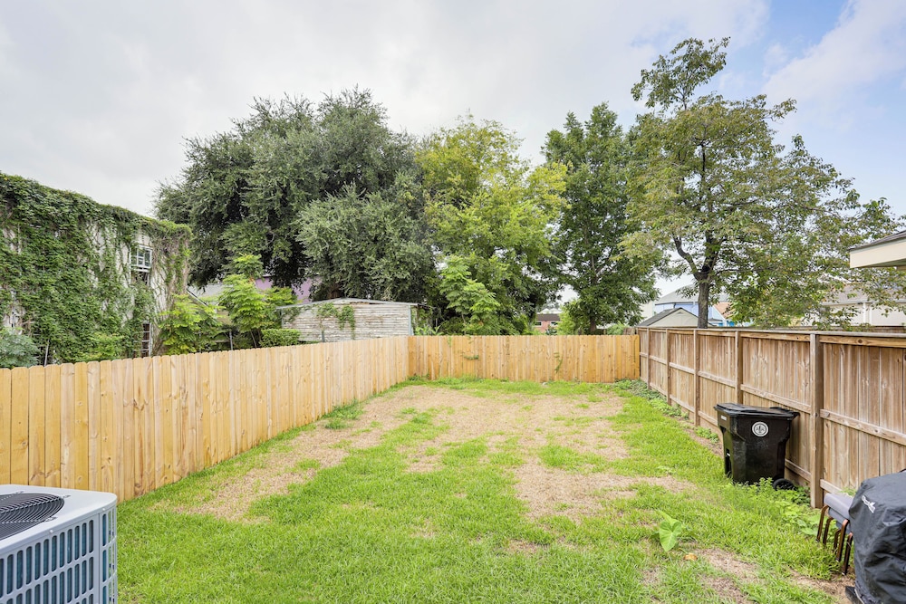 < 2 Mi to Jackson Square: New Orleans Home w/ Yard