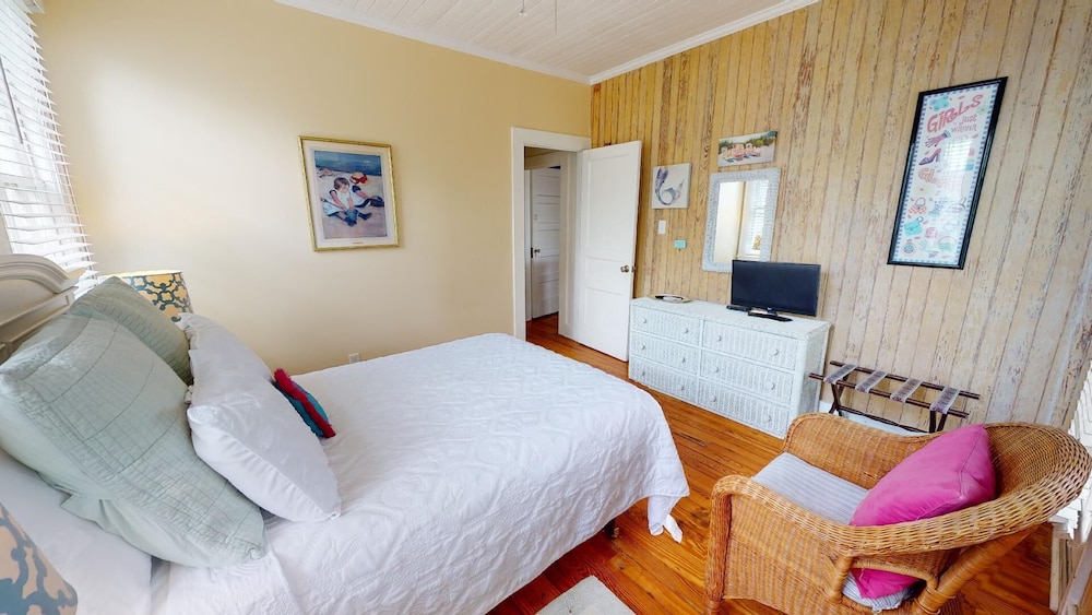 Old Magnolia House by Tybee Vacation Rentals