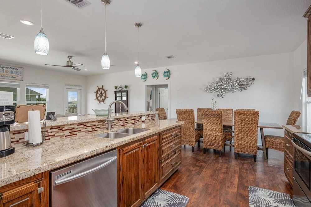 Life's A Beach 3 Bedroom Home