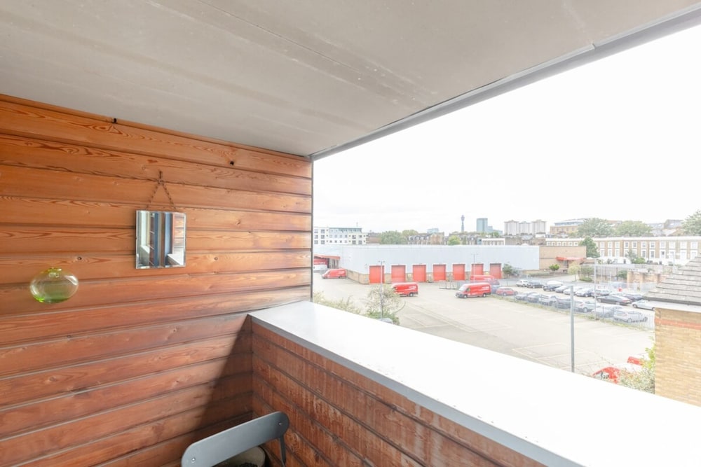 Warm & Inviting 1bedroom Flat With Patio, Camden Town!