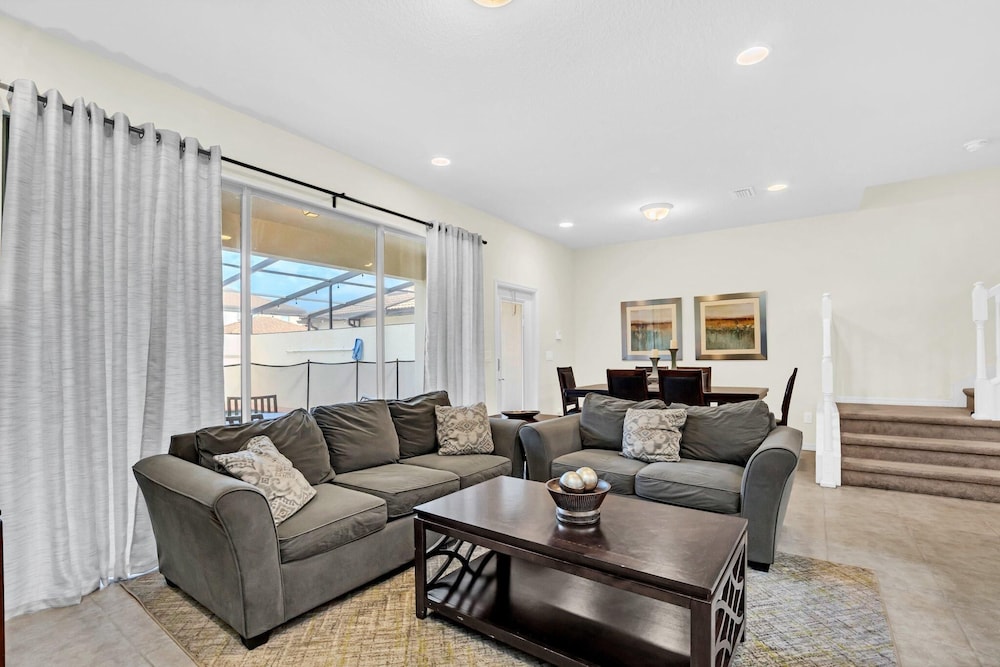 2027 MD - Windsor Westside Tranquil Haven