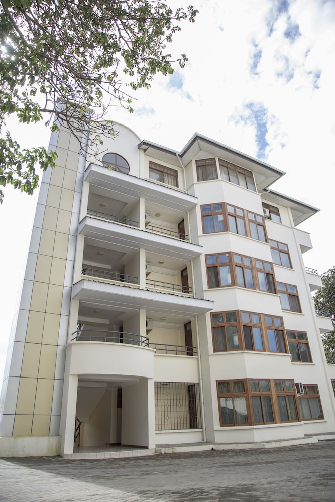 Baobab Hotel Apartment By Zakinn