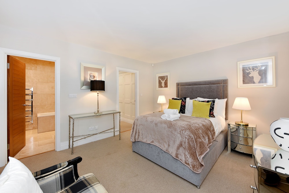 London Choice - South Kensington Mews II