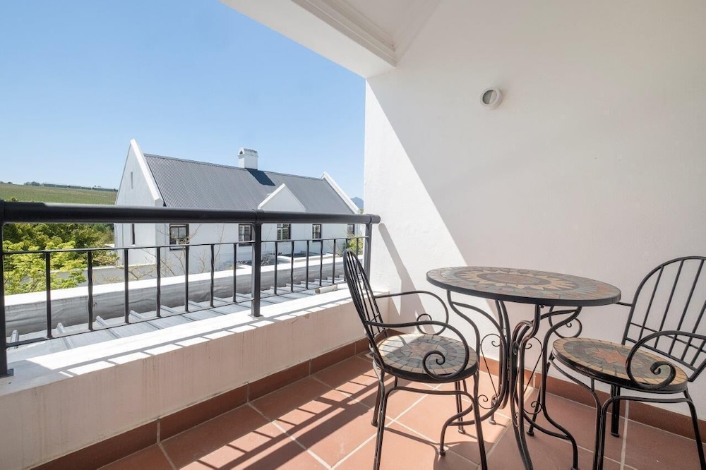 Winelands Golf Lodges at De Zalze