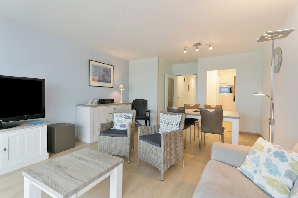 Flat in Blankenberge With Stunning Sea Views