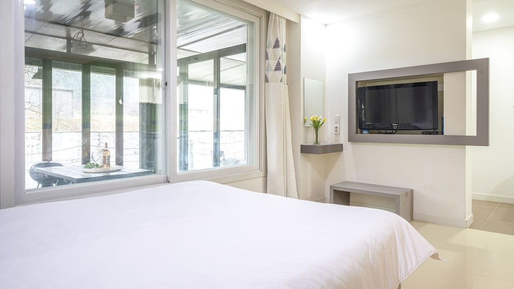 Gapeong Jason Spa Pension