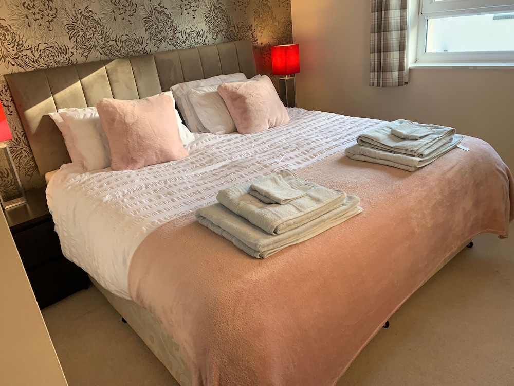 Sleeps 4/6 pet Friendly Parking nr Nec/warwick uni