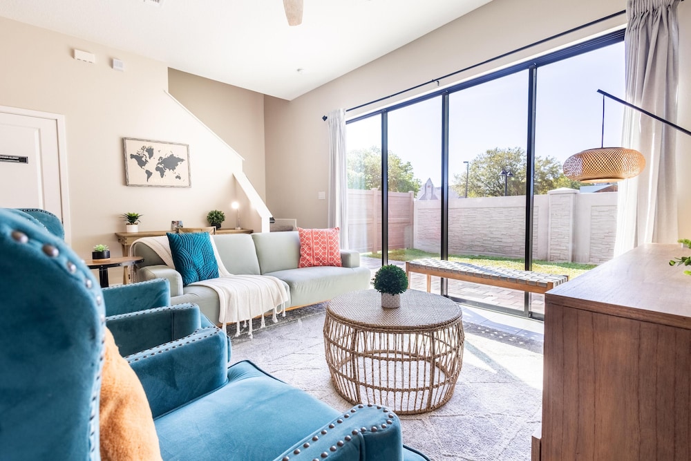 172 VD - Blissful Haven: Serene Retreat