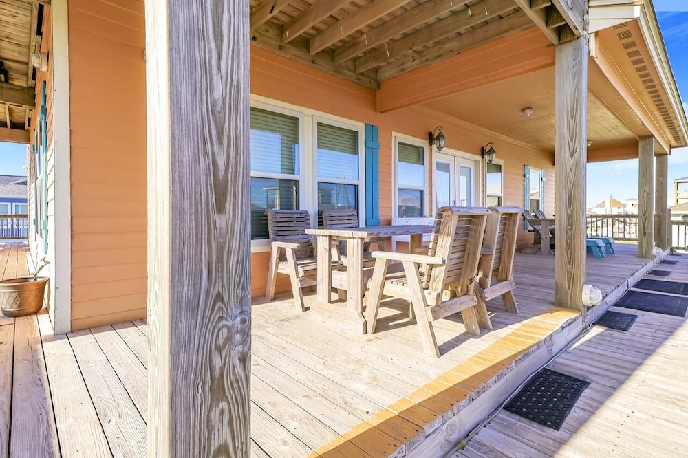 Seaside Merryment 4 Bedroom Home