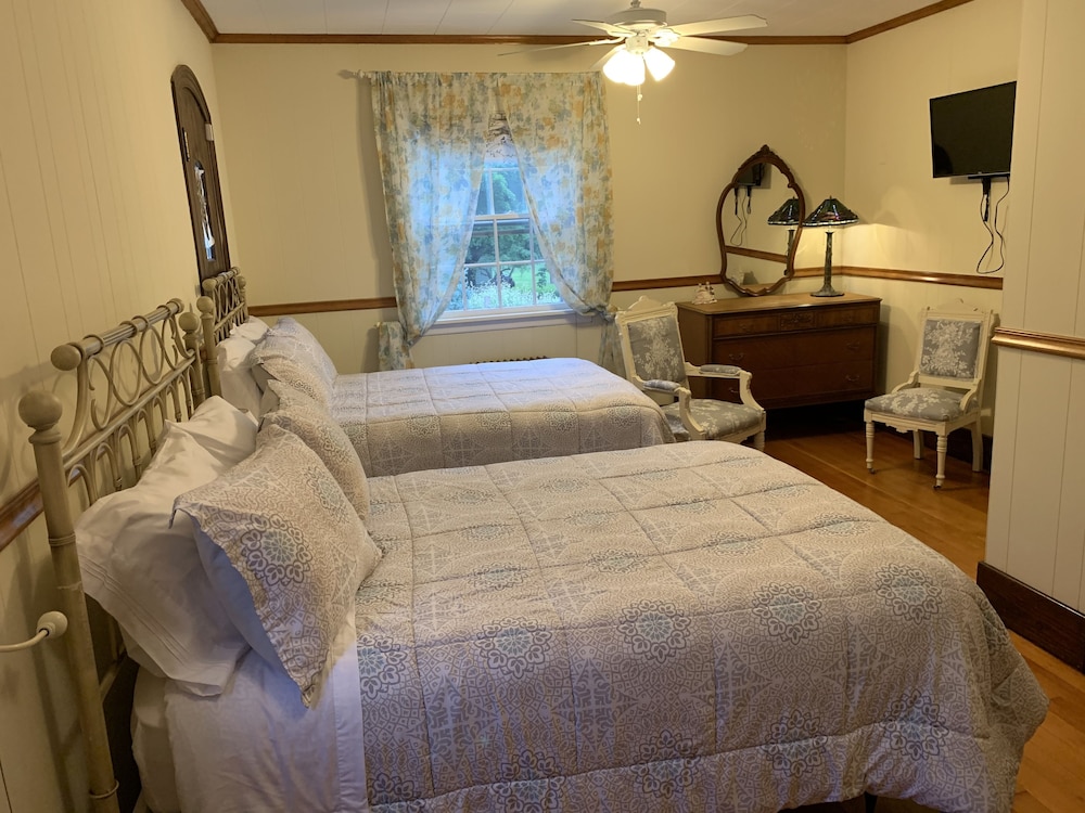 Georgian Garden Inn