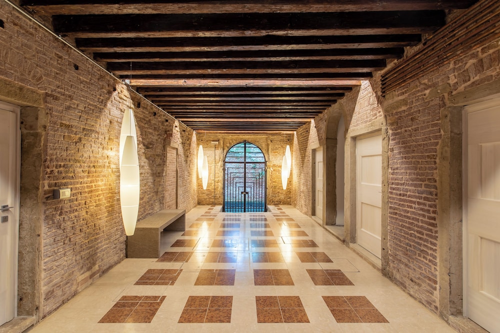 Palazzo Venere Apartments
