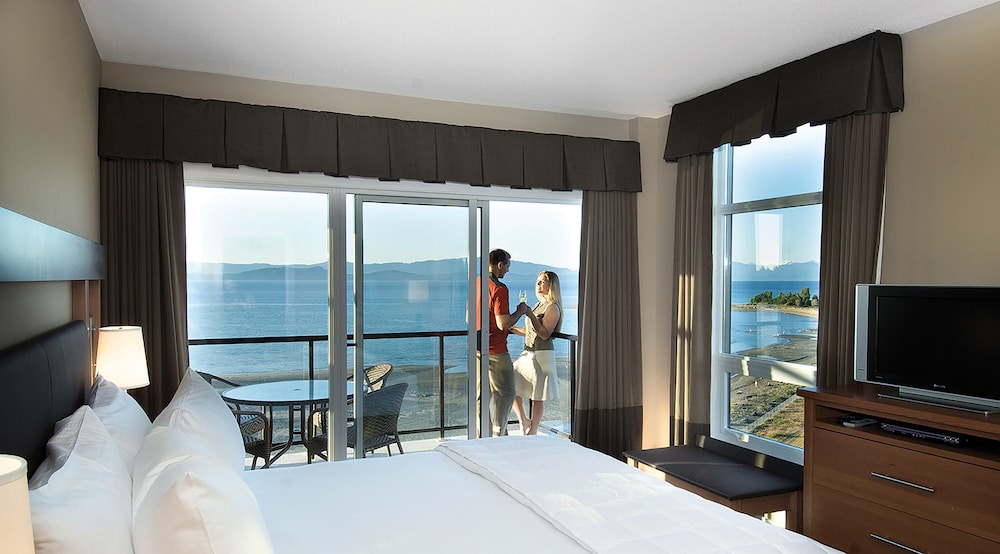 Parksville Vacations - THE Beach Club Resort - Property Image 3