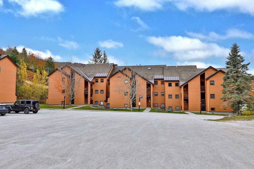 Pico Mountain Condo F106 3 Bedroom Home