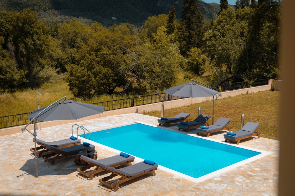 Elite Villa Dio in Ano Korakiana