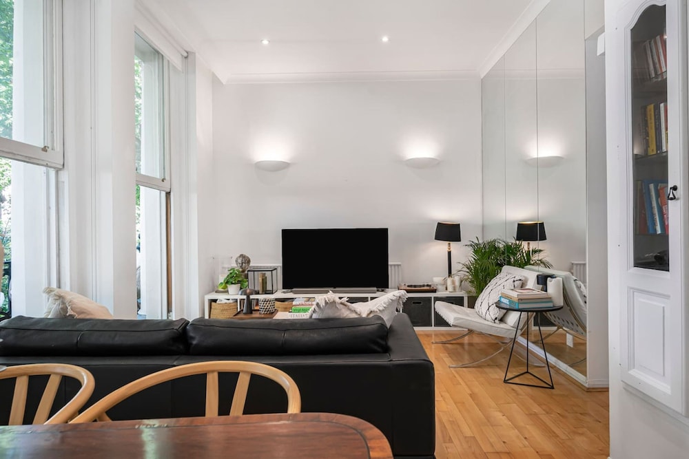 2-bed Knightsbridge Home