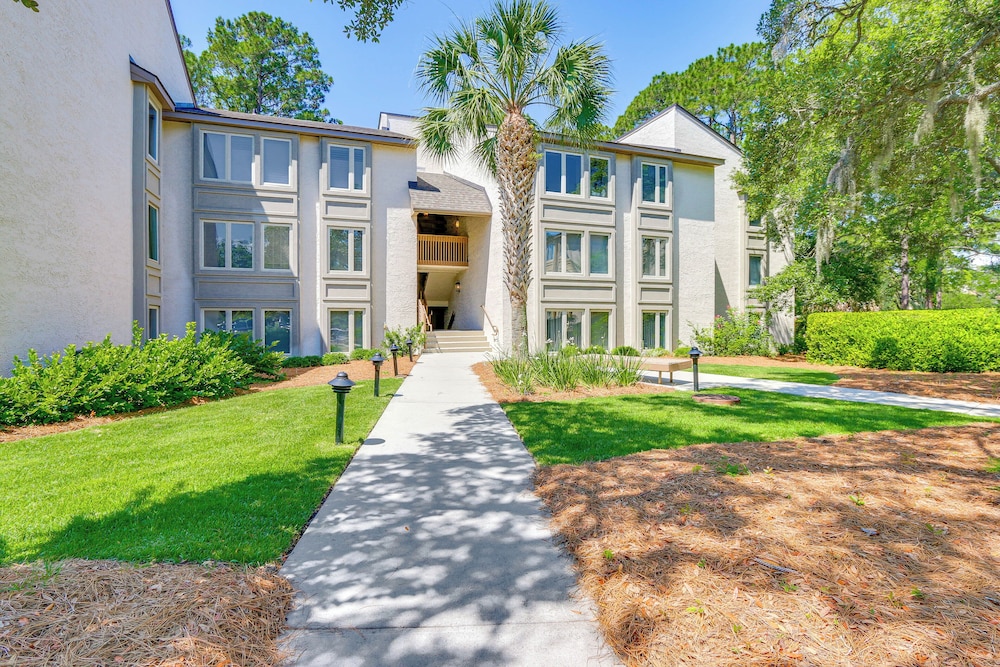 Pool Access: Idyllic Sea Pines Gem, Walk to Beach view 4