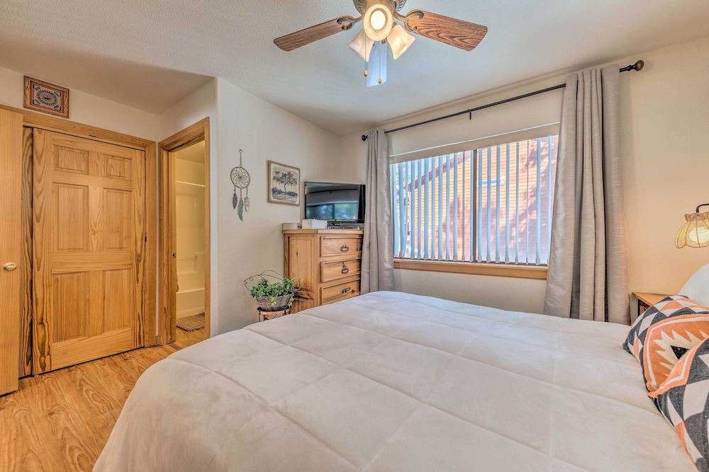Charming 'coppertop' Cloudcroft Cabin: 3 Mi to Ski view 3