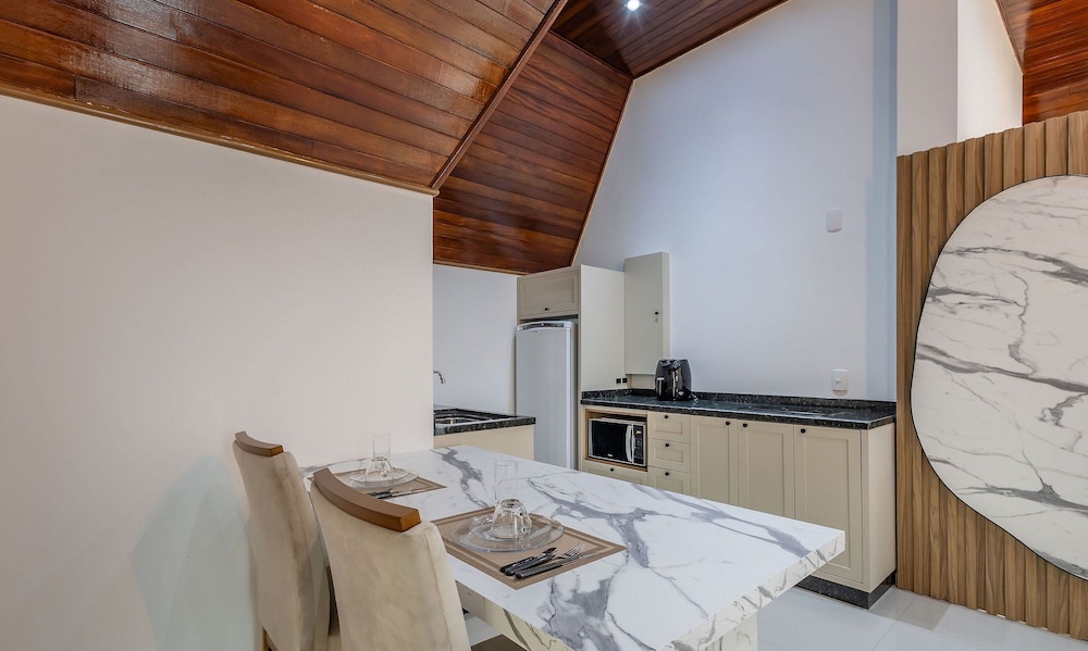 Cozy Studio in Itapema, SC Rgob701