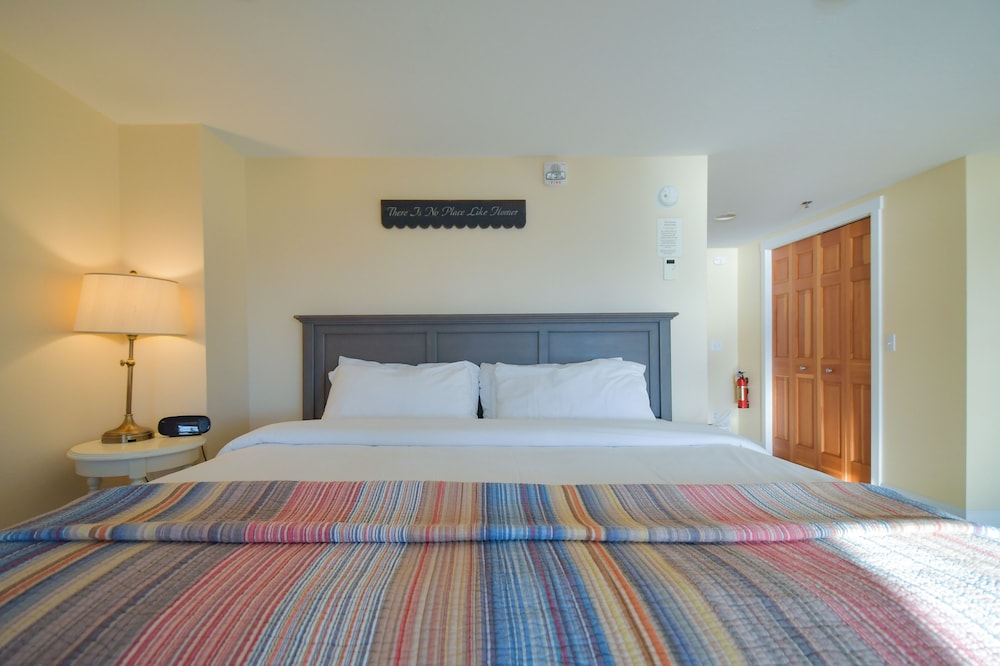 Lakeshore Lodges